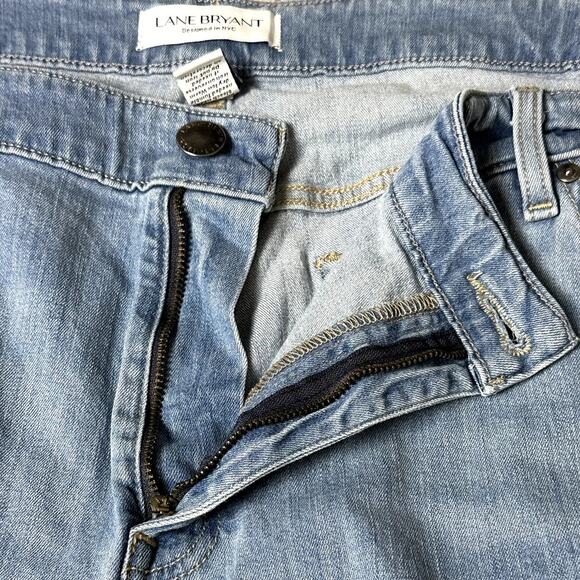Lane Bryant MidRise Girlfriend Crop Wm Sz 28 Embellished Light Wash Casual Jeans - Picture 13 of 13